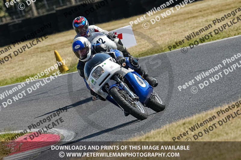 cadwell park;cadwell park photographs;cadwell trackday photographs;enduro digital images;event digital images;eventdigitalimages;peter wileman photography;racing digital images;trackday digital images;trackday photos